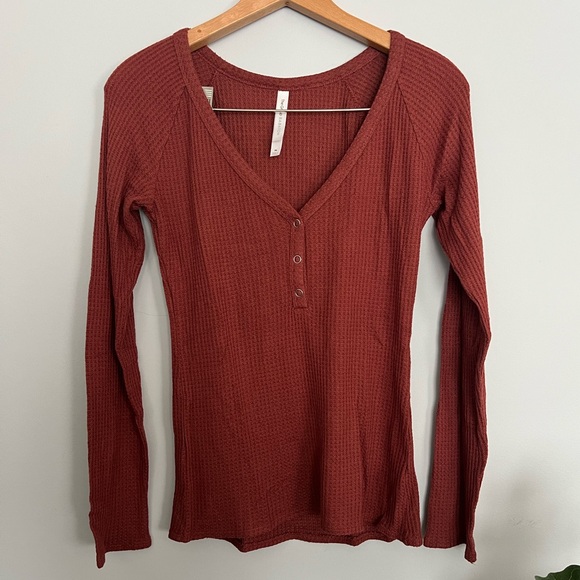 Artizia Group by Babaton Long Sleeve Shirt - Picture 1 of 4